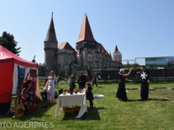 Castelul Corvinilor din Hunedoara participă la Noaptea Muzeelor