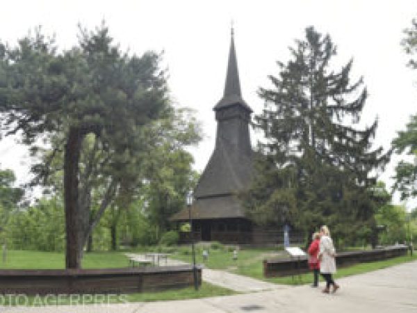 Inaugurarea unei case de romi, la Muzeul Satului din capitală